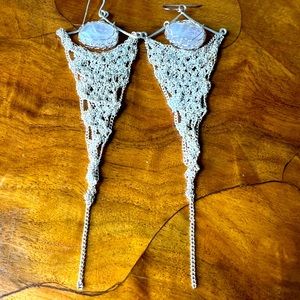 NWOT Really cool woven earrings with a crystal